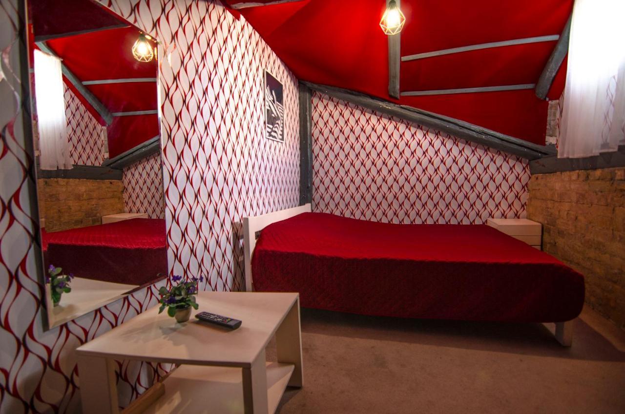 Lucky Hostel На Крещатике Kyiv Exterior photo